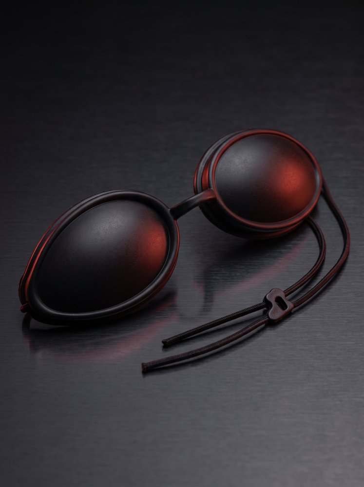 Blackout goggles included